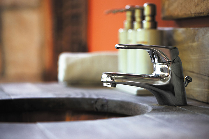 A2B Plumbers are able to fix any leaking taps you may have in Notting Hill. 